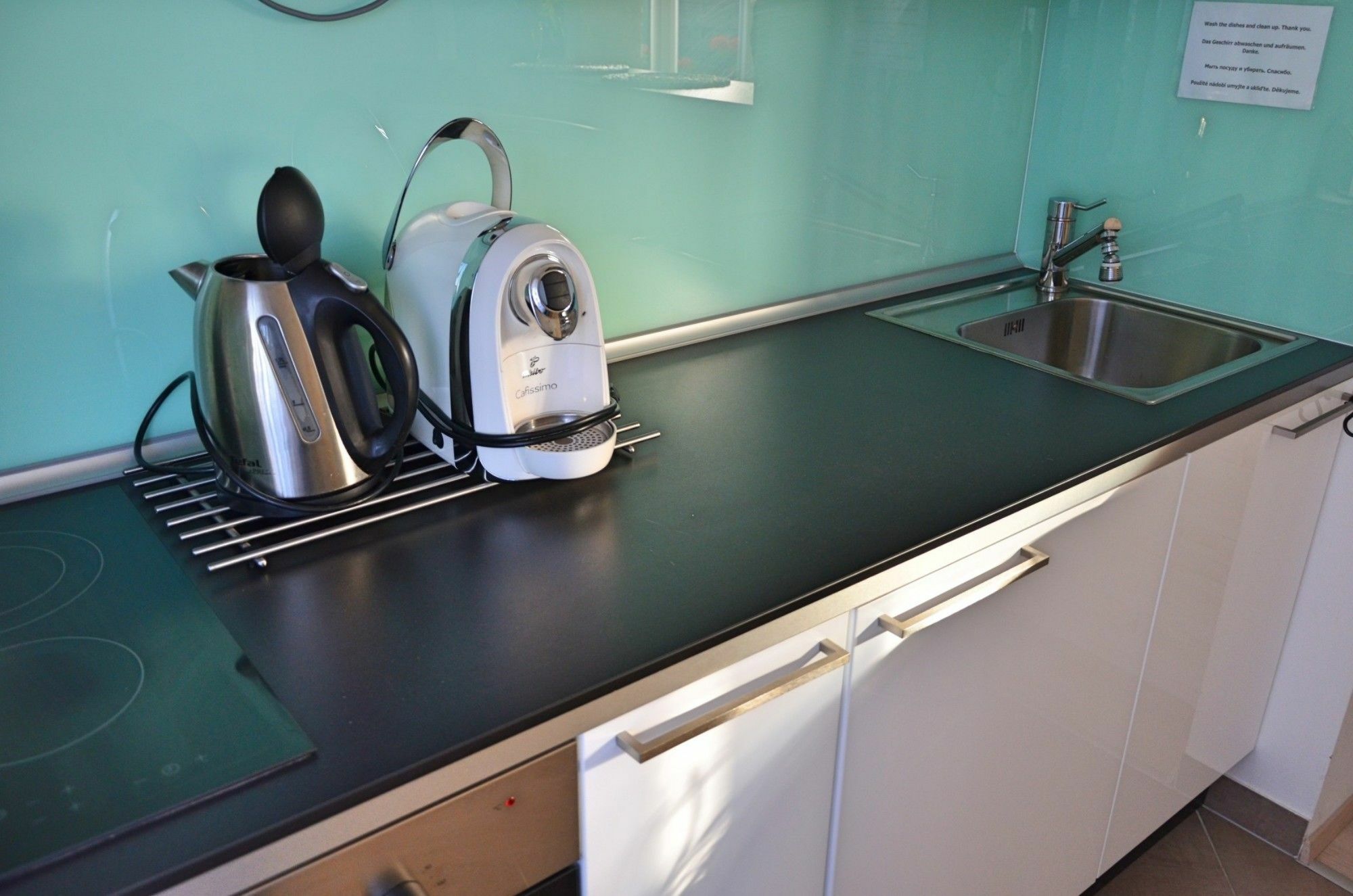 Bastien Studio Near Airport Прага Экстерьер фото